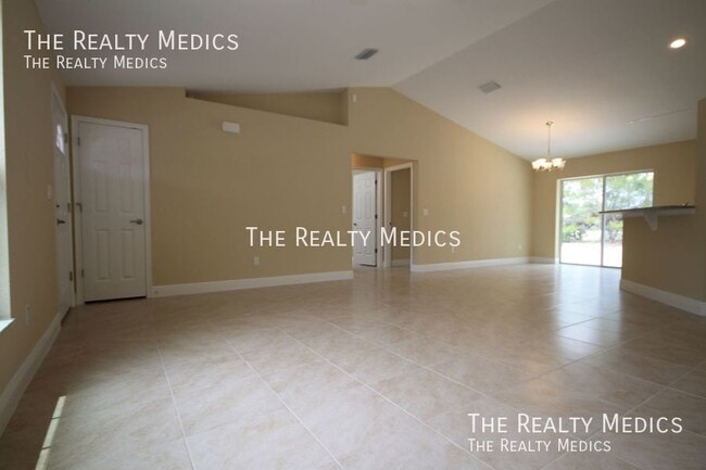 Building Photo - 13132 SW 35th Cir