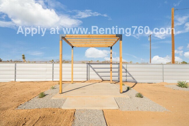 Building Photo - Desert Serenity Meets Modern Comfort in La...