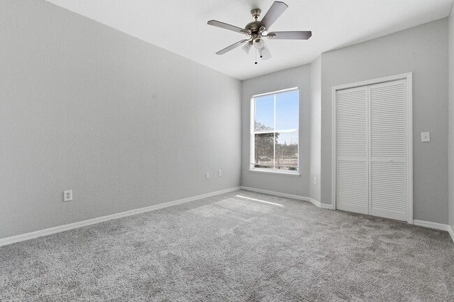 Building Photo - 5507 Legacy Crescent Pl