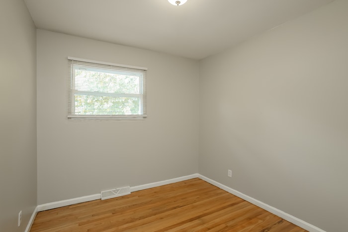 Building Photo - 909 Ridge Dr