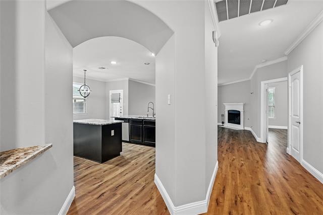Building Photo - 1512 Greenbrier Dr