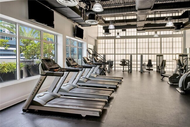 Building Photo - 1250 S Miami Ave