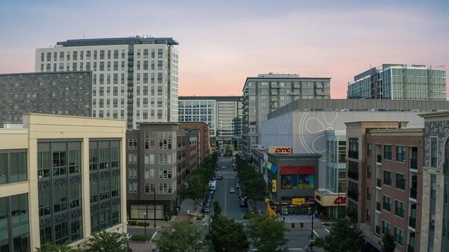 Building Photo - 375 Canal St