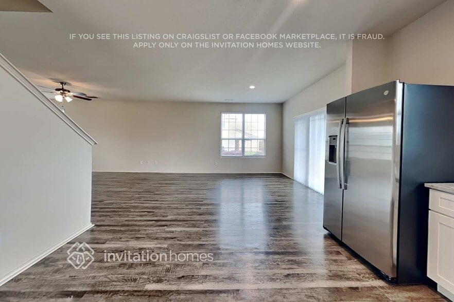 Building Photo - 2820 Englefield Green Dr
