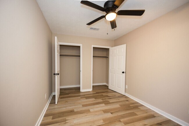 Building Photo - 732-732 Randall St