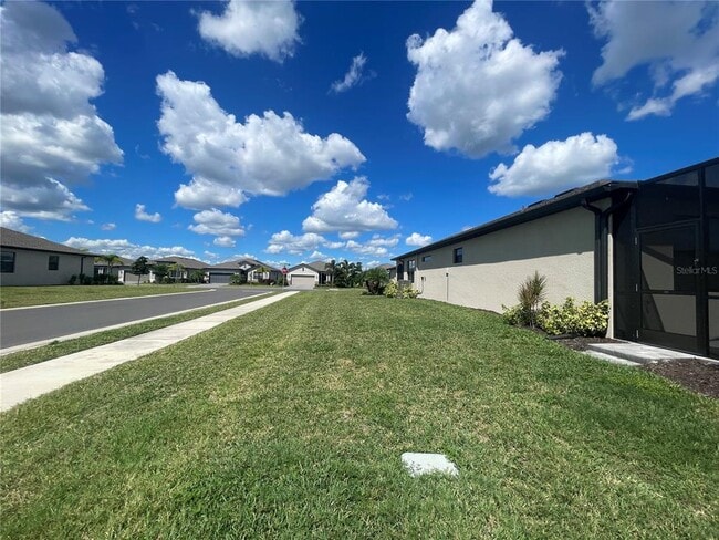 Building Photo - 1912 Saddlewood Cir
