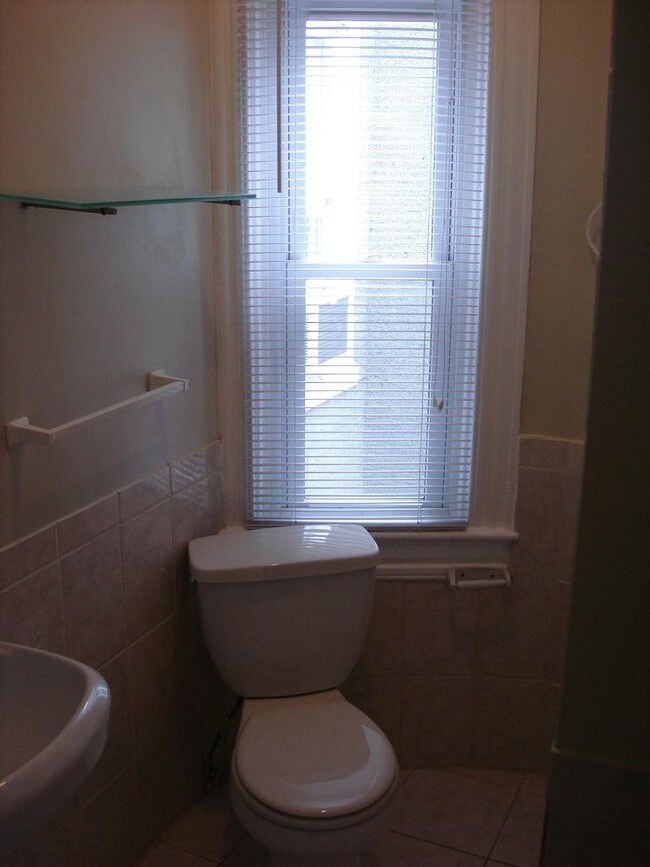 Building Photo - 223 N Luzerne Ave