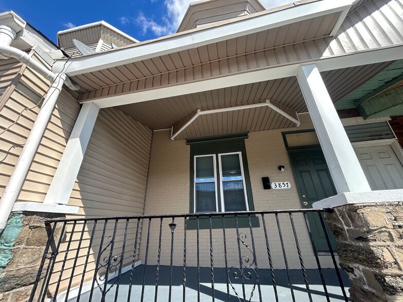 Building Photo - 3857 N 7th St