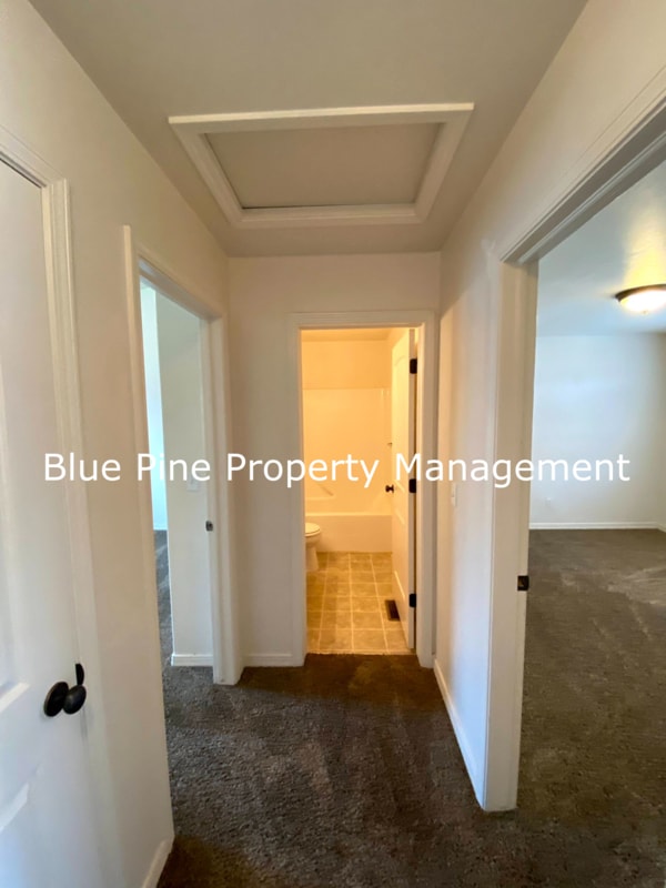 Building Photo - 1512 N Stevens Dr