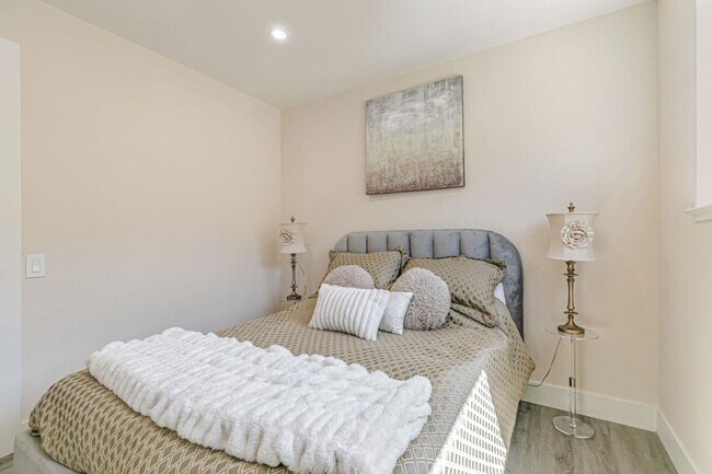 Building Photo - Completely remodeled Blossom Valley Home