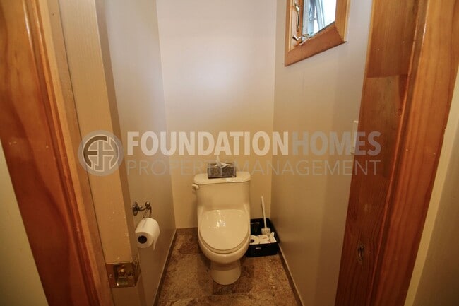 Building Photo - FURNISHED - Enjoy this little piece of par...