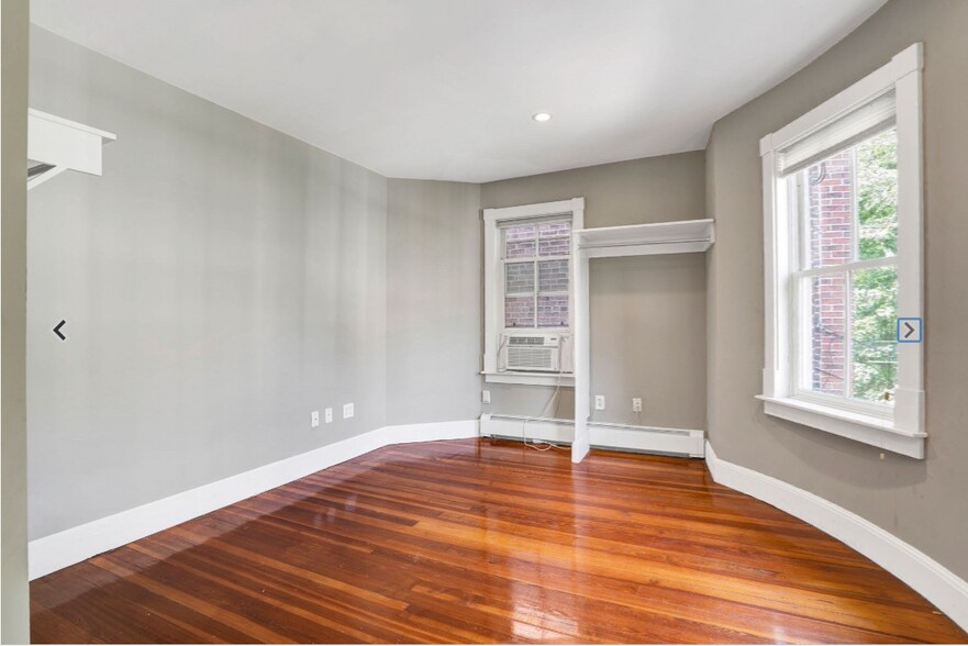 Building Photo - 151 Highland St