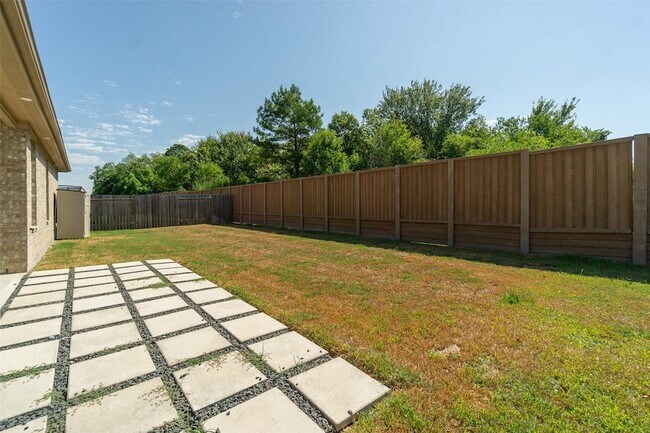 Building Photo - 2572 Ravenna Ct