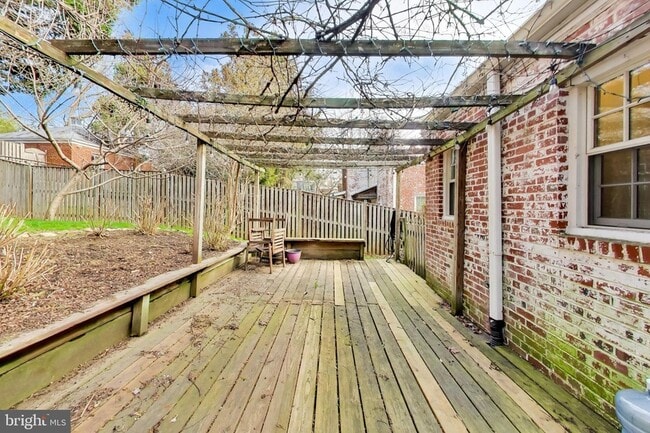 Building Photo - 5138 Nebraska Ave NW