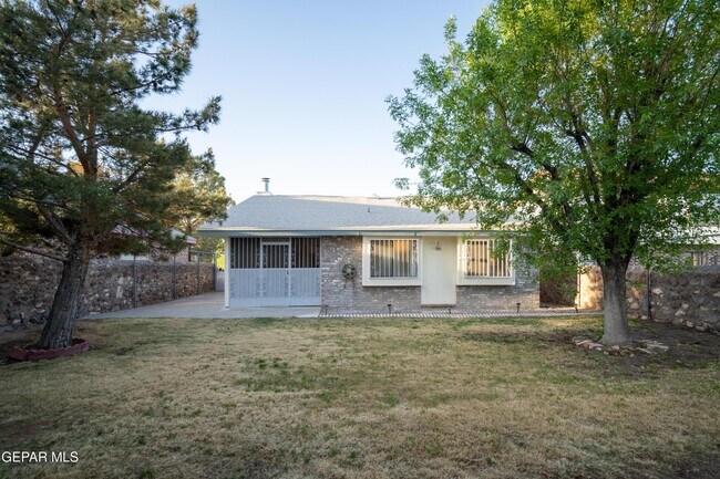 Building Photo - 588 Mogollon Cir