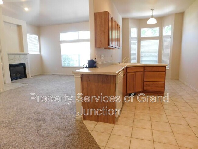 Building Photo - 755 Glen Ct