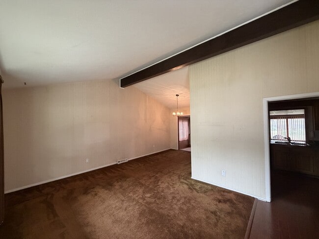 Building Photo - 1187 Golden Gate Blvd