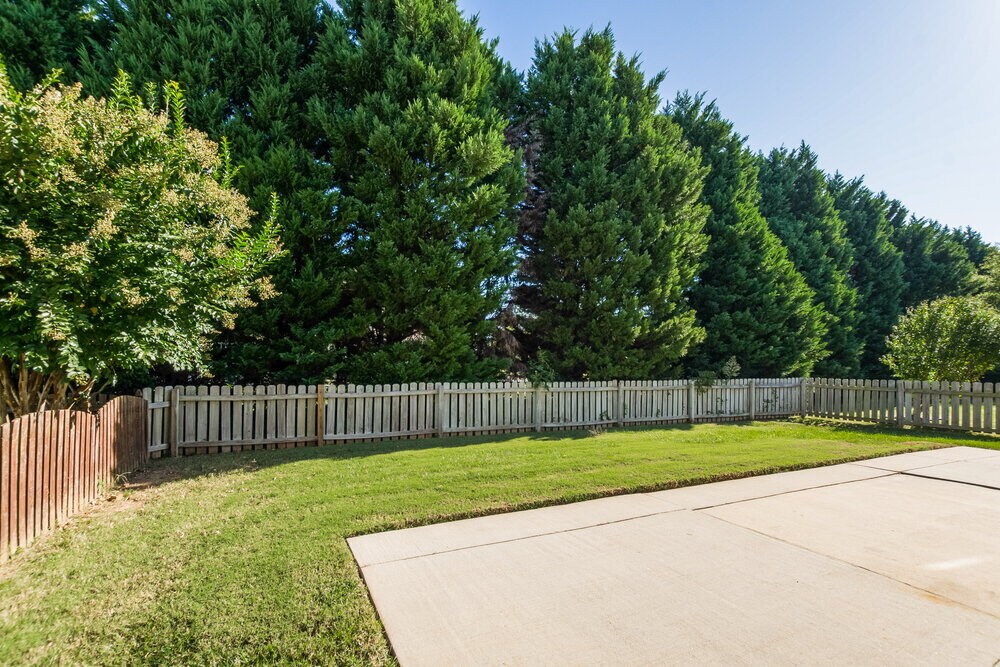 Building Photo - 7418 Sparkleberry Dr