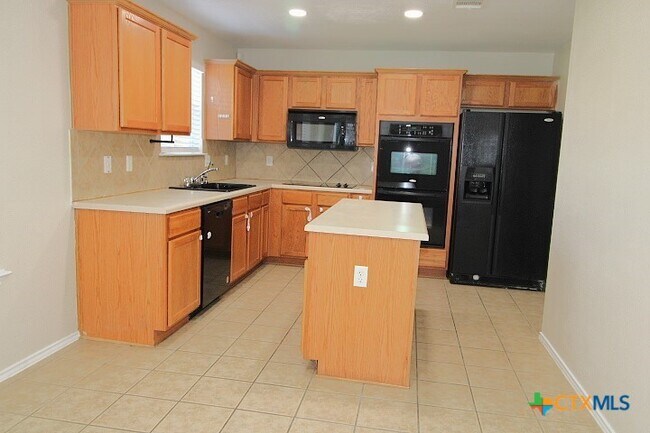 Building Photo - 6401 Nessy Dr