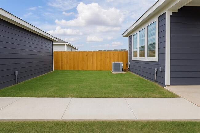 Building Photo - 317 Santo Domingo Rd