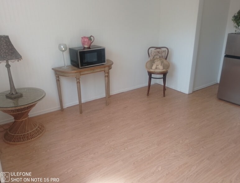 Building Photo - 172 Wicks Rd