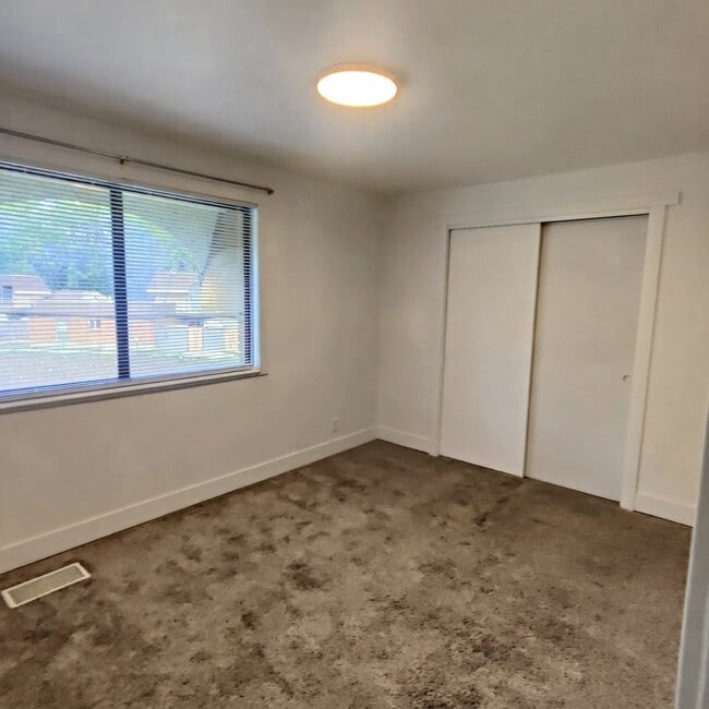 Building Photo - 1476 Lancelot Dr