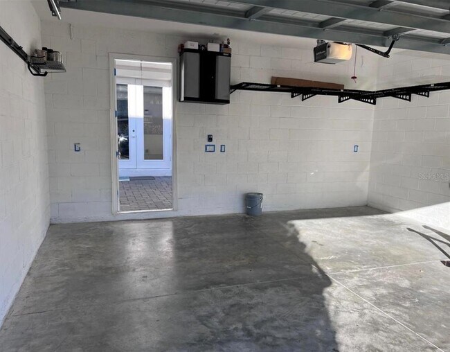 Building Photo - 11132 Hanlon Ter Aly