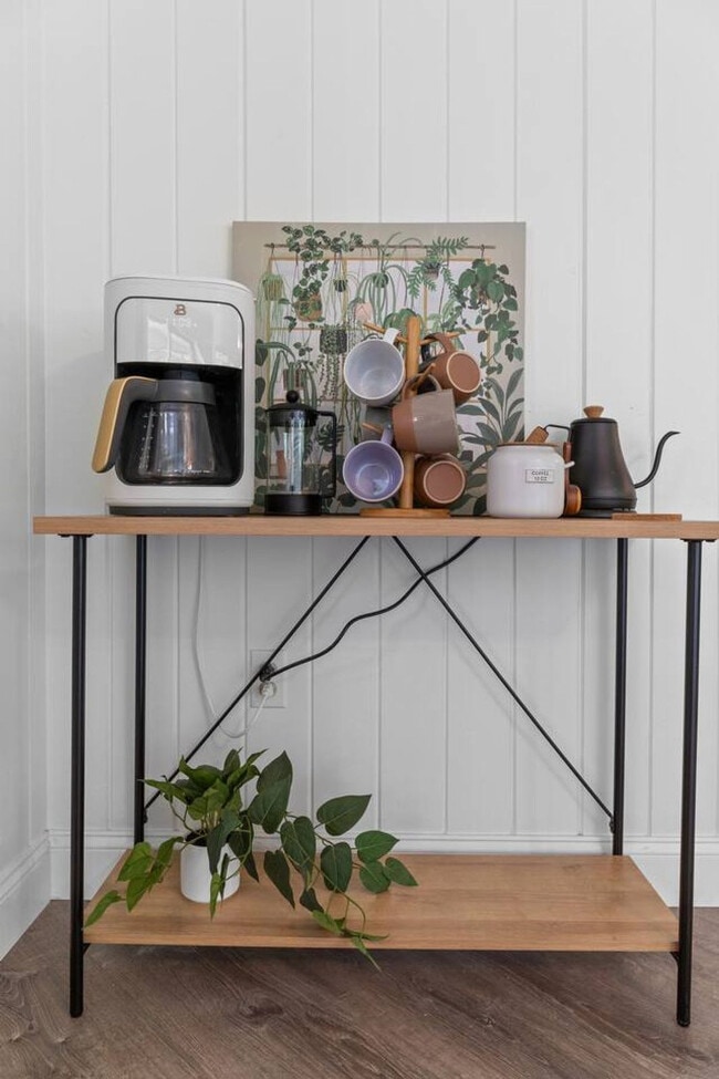 Building Photo - 460 Magellan Dr