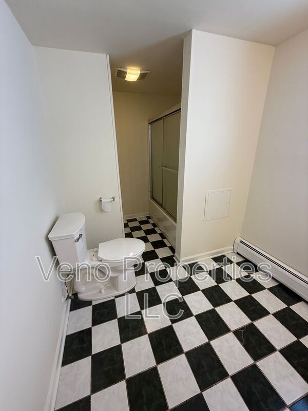 Building Photo - 91 Egbert St