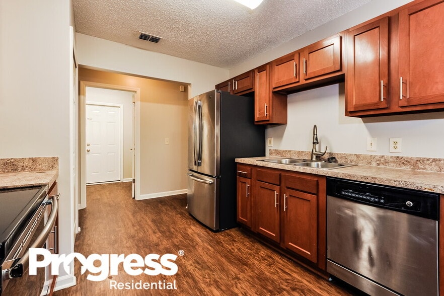 Building Photo - 2891 Sandy Beach Ln