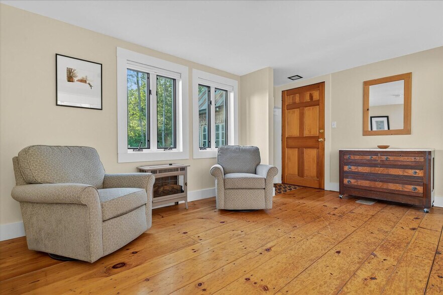 Building Photo - 782 Woods Hill Rd