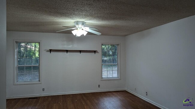 Building Photo - 1378 Cambridge Dr