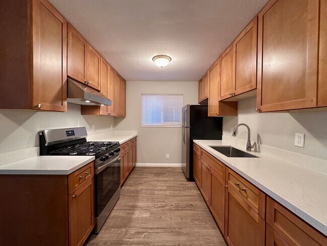 Building Photo - 01632