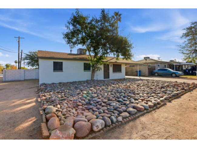 Building Photo - 3 Bedroom Home in Tempe!