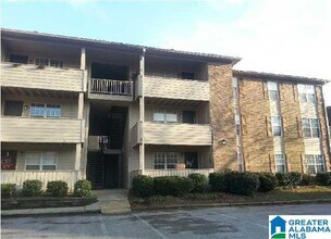 Building Photo - 1108 Chapel Creek Dr