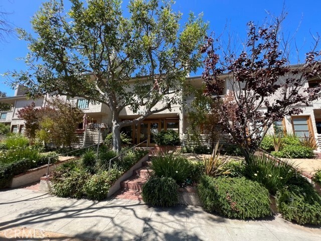 Building Photo - 2016 Euclid St