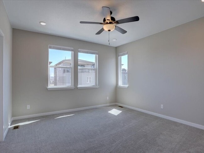 Building Photo - 8800 Hugo Dr