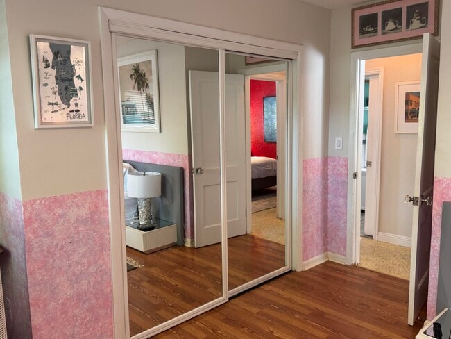 Building Photo - 3209 Norfolk St