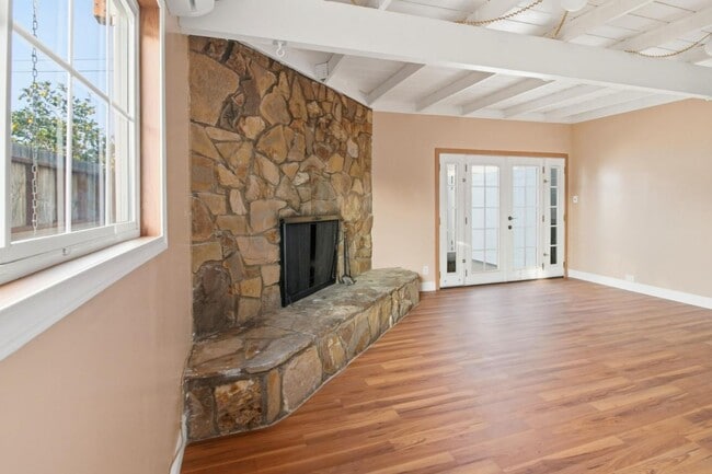 Building Photo - 15515 Harvest Ave