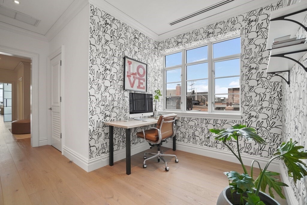 Building Photo - 32 Derne St