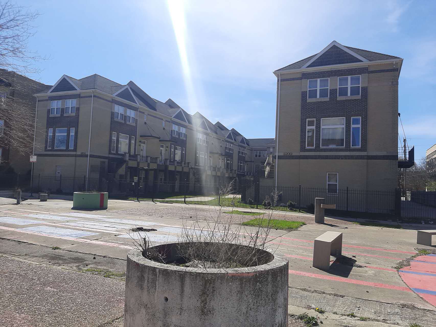Building Photo - 6200 S Ingleside Ave