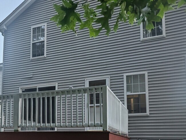 Building Photo - 35 Violetwood Cir