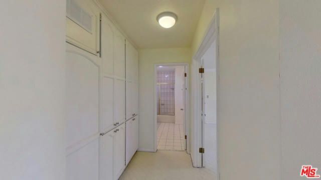 Building Photo - 1430 Lovell Ave