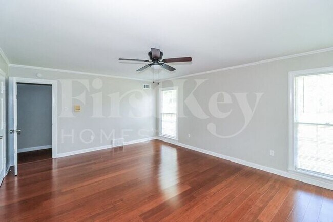 Building Photo - 2369 Penbrook Pl