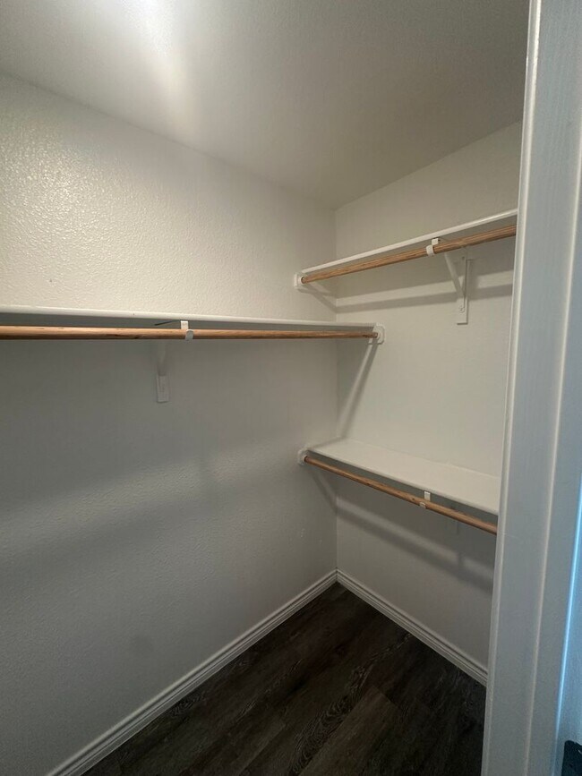 Building Photo - 3Bed/2Bath