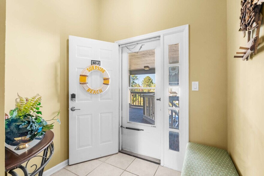 Building Photo - 1890E Auburn Ln