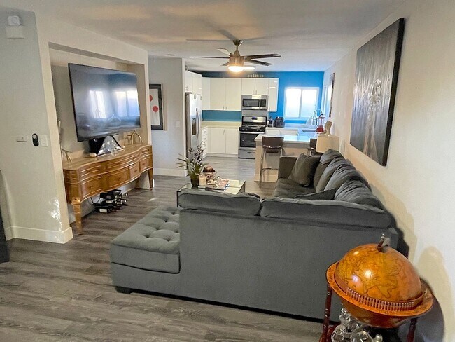 Building Photo - Newly Remodeled Home with HUGE Fenced Yard