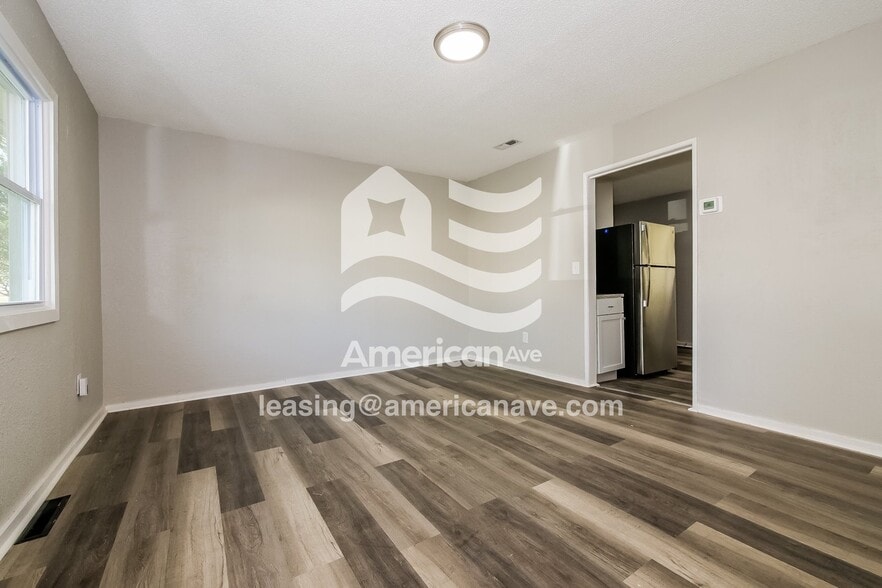 Building Photo - 3715 Mersington Ave