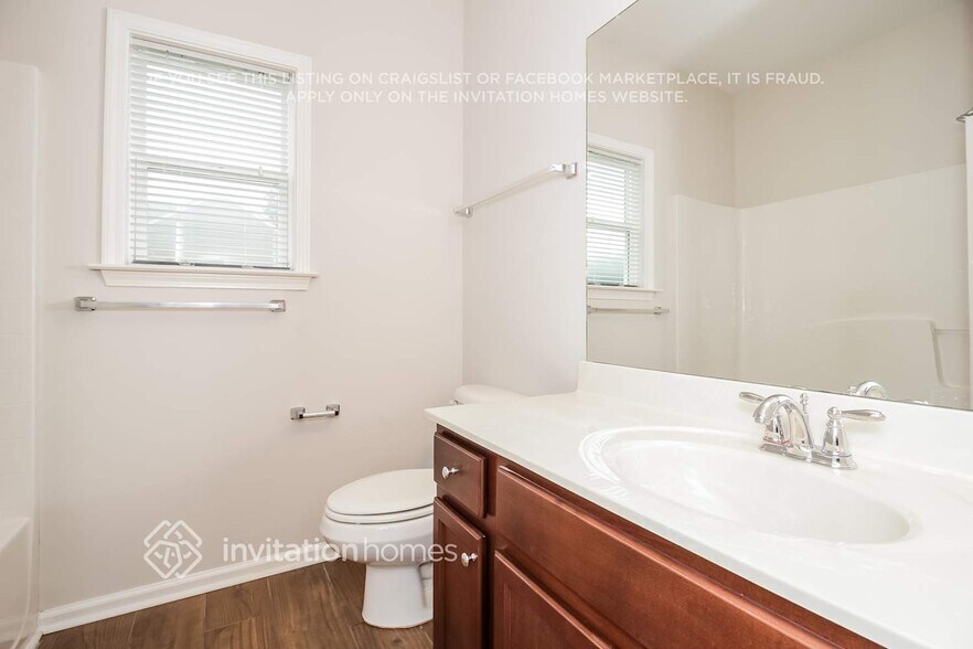 Building Photo - 5277 Miranda Way