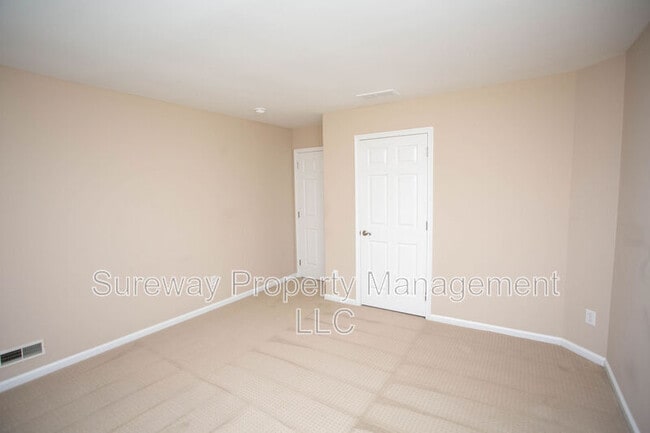 Building Photo - 7 Amaryllis Ln